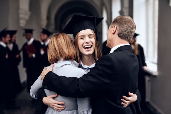 Familia en graduación